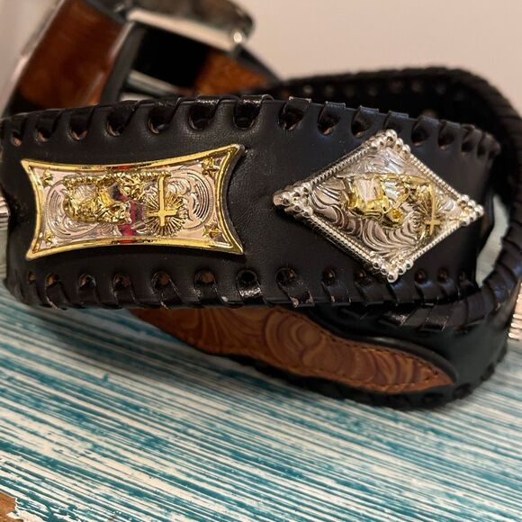 Praying Cowboy Vintage 2-Toned Hand-tooled Large Buckle Men’s Western/Cowboy Bel - Picture 6 of 16